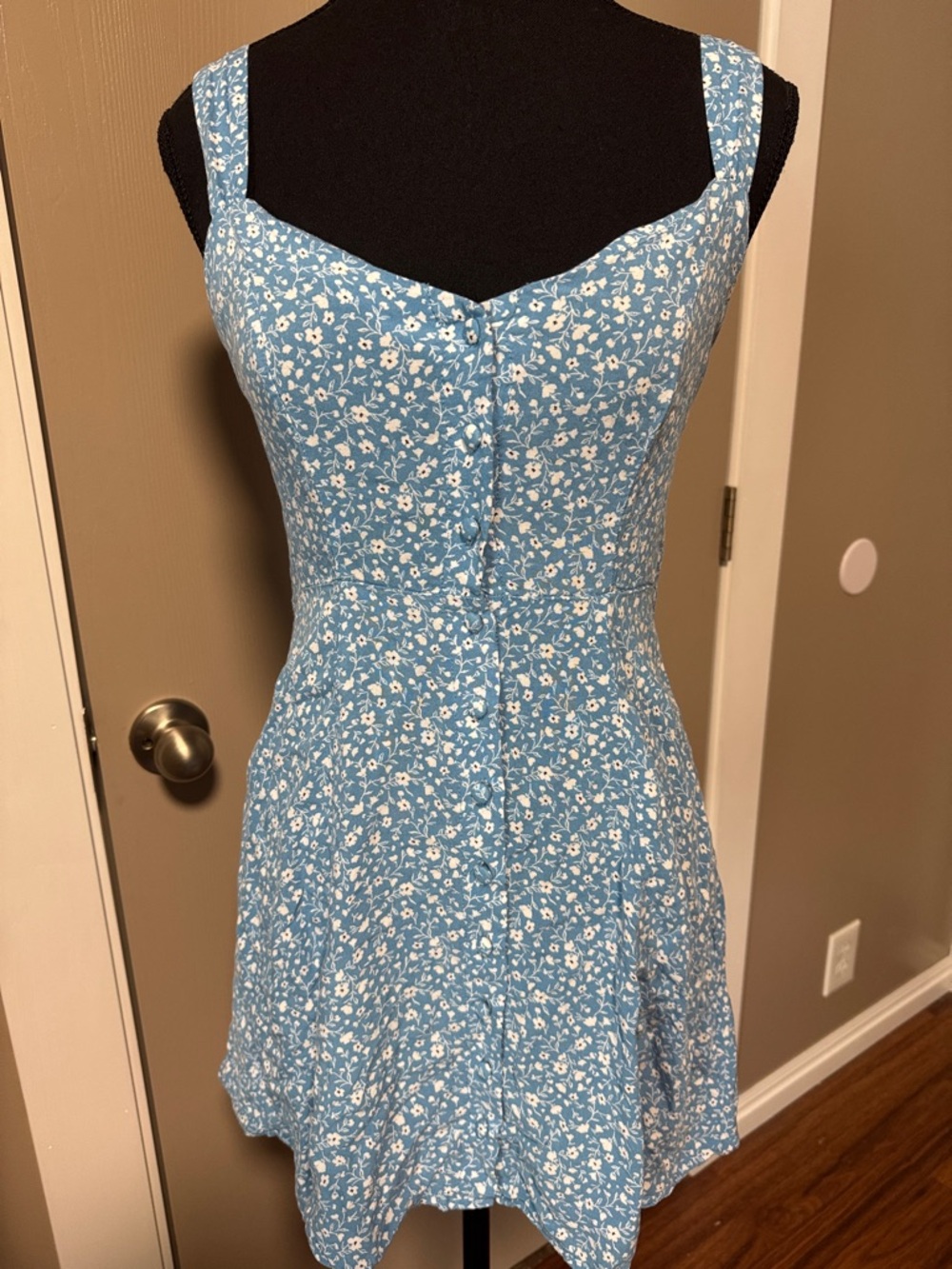 Forever 21 Blue Floral Button-Front Mini Dress